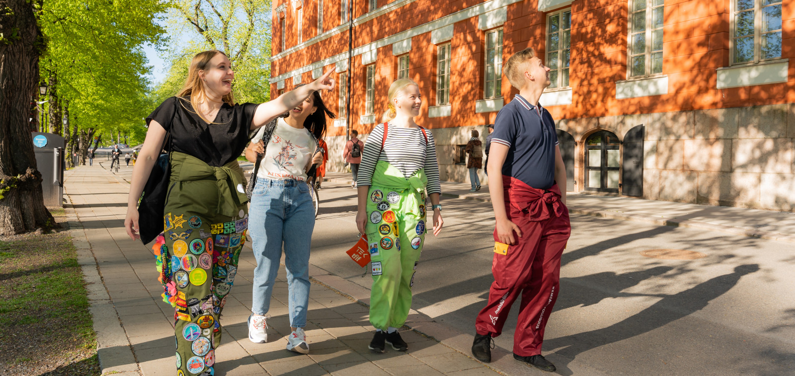 Opiskelijoita haalit päällä